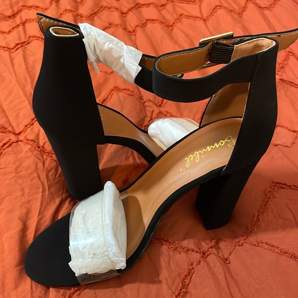 Bonnibel Black Suede Heels. New. Size 7.5